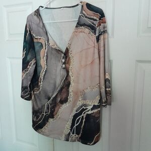 Women Floral Pullover Long Sleeve 3 Frontal Buttons, V Neck, Size Large